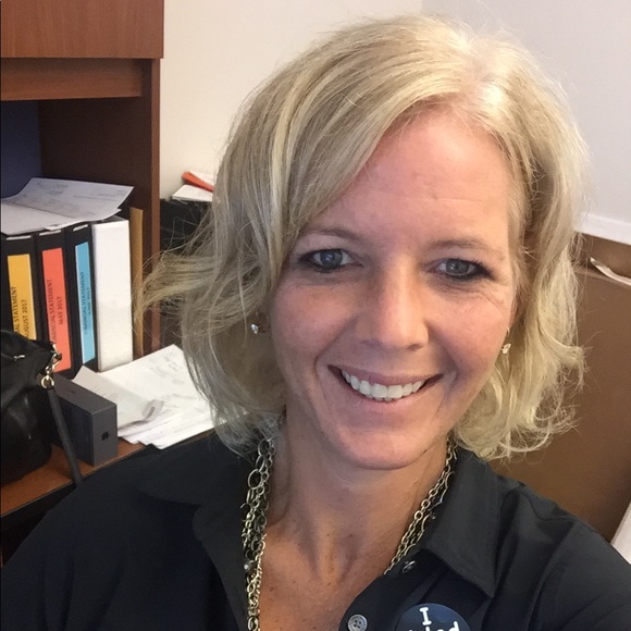 Meet your Posher, Ann - Picture 1 of 1